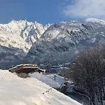 Apartament Mansardacourmayeur Courmayeur