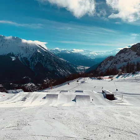 Mansardacourmayeur 아파트