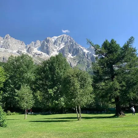 Apartament Mansardacourmayeur